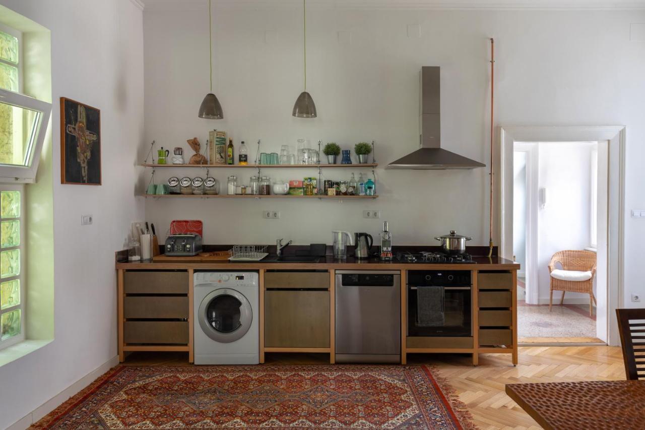 Bright & Spacious Loft With Basilica View Budapest Exterior photo